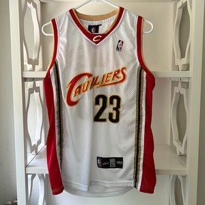 Vintage Lebron James Cleveland Cavaliers Cavs NBA Basketball Jersey Youth XL
